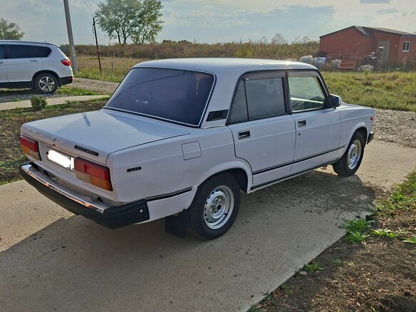 2004 Lada (ВАЗ) 2107, белый, 490000 рублей - вид 5