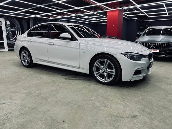 2016 BMW 3 серии 320i xDrive VI (F3x) Рестайлинг, белый, 2300000 рублей - вид 4