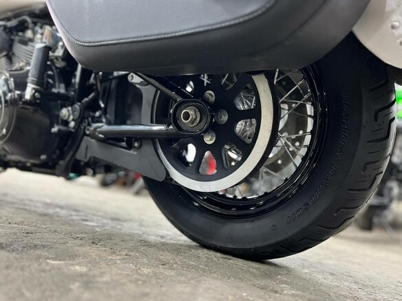 2018 Harley-Davidson Heritage, бежевый, 1490000 рублей - вид 28