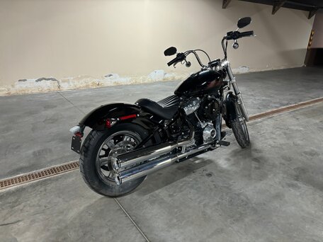 2023 Harley-Davidson Softail Standard, чёрный, 1150000 рублей, вид 2