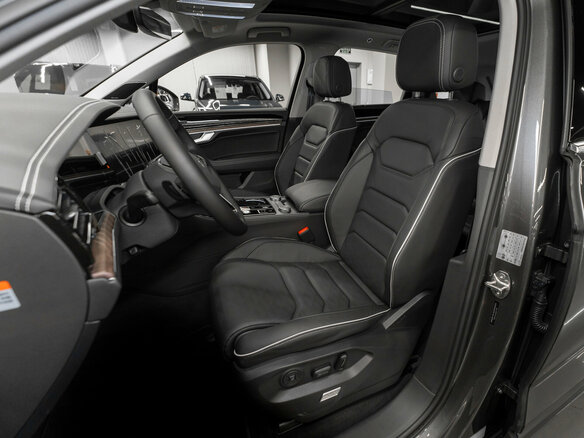 2026 Volkswagen Touareg III Рестайлинг, серый, 12750000 рублей - вид 8