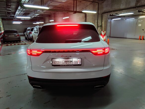 2019 Porsche Cayenne III, белый, 9900000 рублей - вид 10