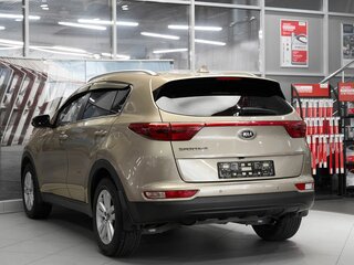 2017 Kia Sportage IV, коричневый, 1699000 рублей, вид 4