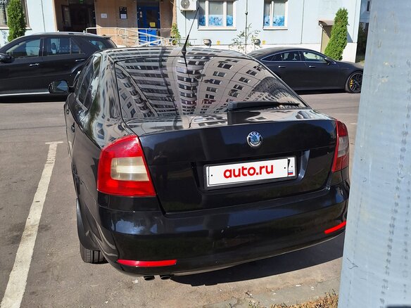 2009 Skoda Octavia II (A5) Рестайлинг, чёрный, 1000000 рублей - вид 1
