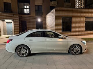 2017 Mercedes-Benz CLA 200 I (C117, X117) Рестайлинг, белый, 2200000 рублей, вид 3