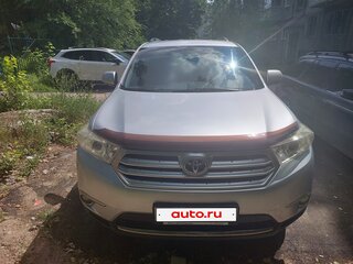 2011 Toyota Highlander II (XU40) Рестайлинг, серебристый, 2250000 рублей, вид 1