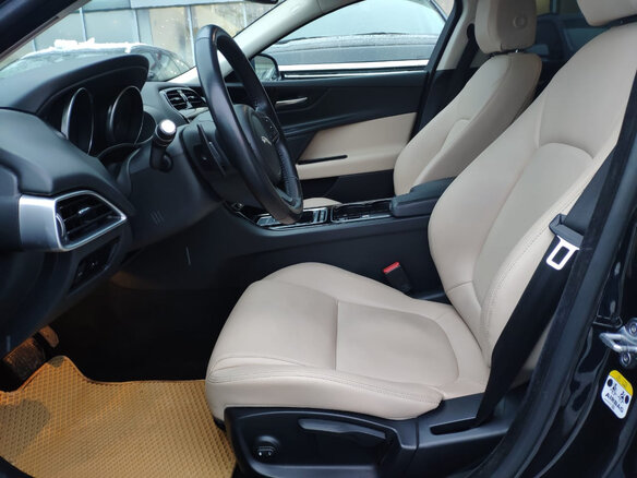 2016 Jaguar XE EcoBoost I, чёрный - вид 14