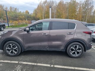2020 Kia Sportage IV Рестайлинг, серый, 2550000 рублей, вид 4