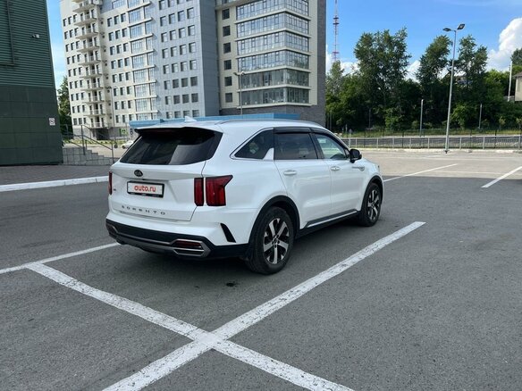 2021 Kia Sorento IV, белый, 5600000 рублей - вид 5