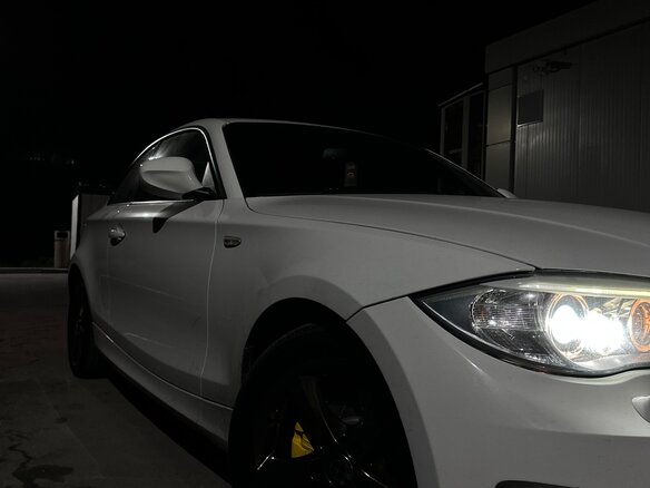 2011 BMW 1 серии 120i I (E82/E88) Рестайлинг 2, белый, 1420000 рублей - вид 13