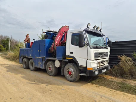 2001 Volvo FH, голубой, 7200000 рублей, вид 1
