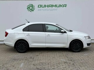 2017 Skoda Rapid I, белый, 750000 рублей, вид 4