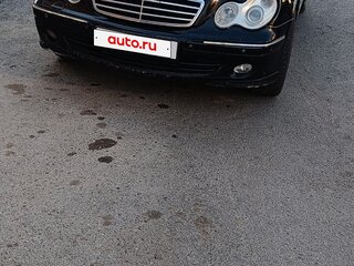 2006 Mercedes-Benz C-Класс 230 II (W203) Рестайлинг, чёрный, 750000 рублей, вид 2