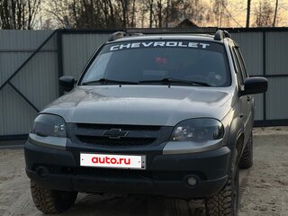 2009 Chevrolet Niva I Рестайлинг, серый, 430000 рублей, вид 1