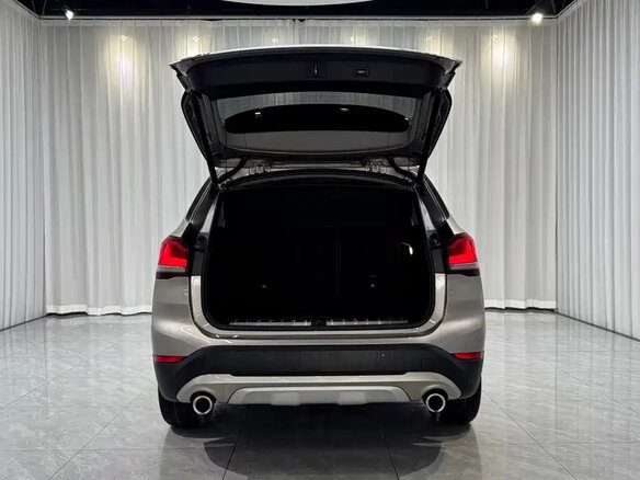 2022 BMW X1 Long 20Li sDrive II (F48) Рестайлинг, серебристый, 1660020 рублей - вид 7