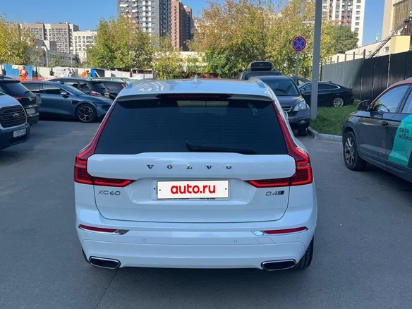 2018 Volvo XC60 II, белый, 3700000 рублей - вид 1
