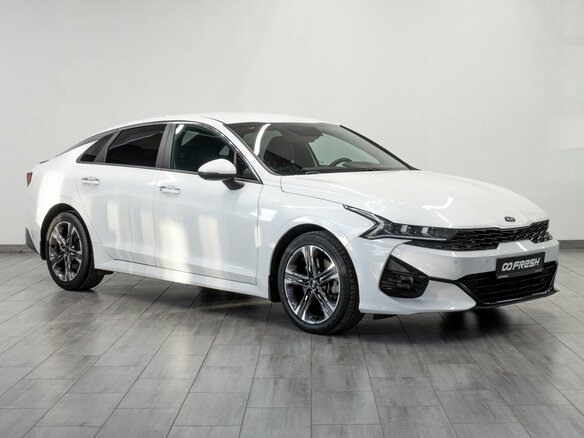 2021 Kia K5 III, белый, 2099000 рублей