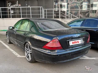 1999 Mercedes-Benz S-Класс 320 IV (W220), чёрный, 400000 рублей, вид 1