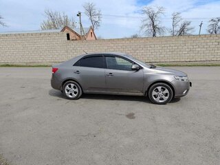 2010 Kia Cerato 4-speed II, серый, 725000 рублей, вид 2