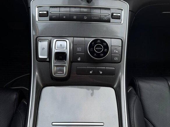 2021 Hyundai Santa Fe IV Рестайлинг, чёрный, 3390000 рублей - вид 11