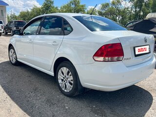 2014 Volkswagen Polo V, белый, 950000 рублей, вид 4