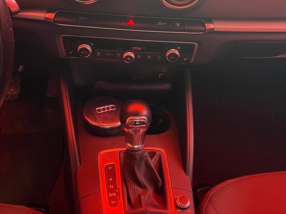 2015 Audi A3 III (8V), белый, 1550000 рублей - вид 12