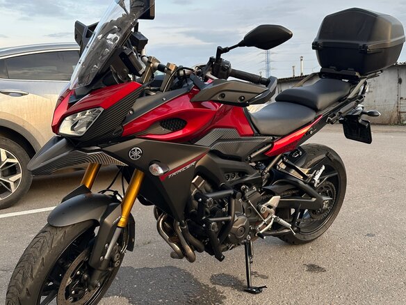 2015 Yamaha MT-09 Tracer (FJ-09), красный, 720000 рублей - вид 3