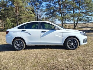 2024 Lada (ВАЗ) Vesta I Рестайлинг (NG), белый, 1420000 рублей, вид 3