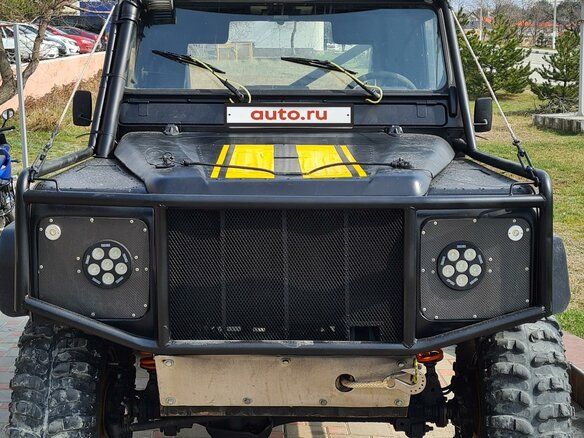 1996 Land Rover Defender 130 I, чёрный