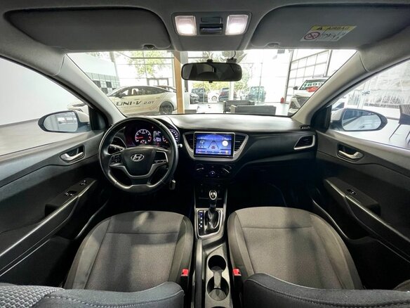 2017 Hyundai Solaris II, белый, 1019900 рублей - вид 16
