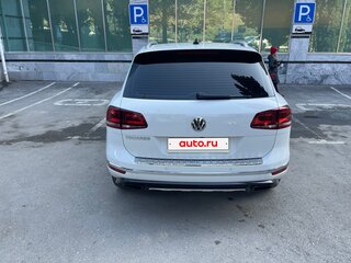 2016 Volkswagen Touareg II Рестайлинг, белый, 2650000 рублей, вид 4