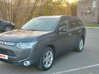 2014 Mitsubishi Outlander III, серый, 1450000 рублей, вид 3