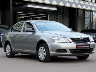 2011 Skoda Octavia II (A5) Рестайлинг, серый, 438000 рублей, вид 3