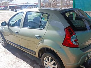 2012 Renault Sandero I, бежевый, 550000 рублей, вид 4