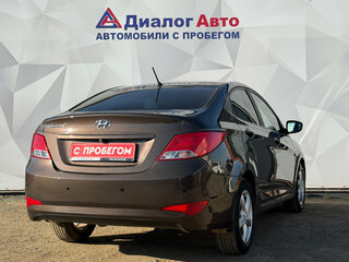 2016 Hyundai Solaris I Рестайлинг, коричневый, 940000 рублей, вид 5