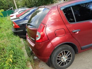 2011 Renault Sandero I, красный, 650000 рублей, вид 4