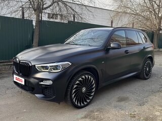 2019 BMW X5 40i IV (G05/G18), чёрный, 5850000 рублей, вид 2