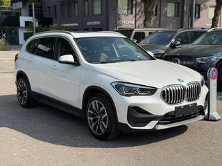 2023 BMW X1 Long 20Li sDrive II (F48) Рестайлинг, белый, 2790000 рублей, вид 3