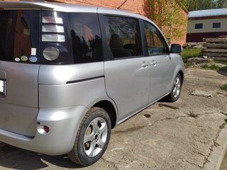 2007 Toyota Sienta I Рестайлинг 1, серебристый, 510000 рублей, вид 4