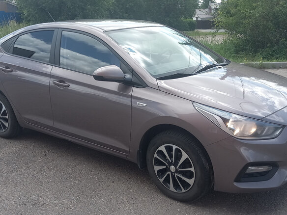 2019 Hyundai Solaris II, коричневый, 1430000 рублей - вид 2