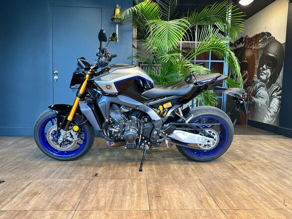 2025 Yamaha MT-09 (FZ-09), чёрный, 1390000 рублей - вид 12