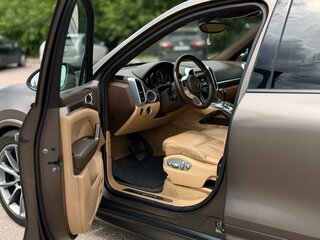 2015 Porsche Cayenne II Рестайлинг (958), серый, 3700000 рублей, вид 5