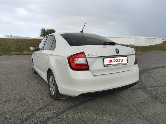 2018 Skoda Rapid I Рестайлинг, белый, 980000 рублей - вид 9