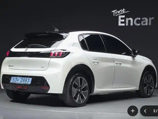 2021 Peugeot 208 II, белый, 850000 рублей, вид 2
