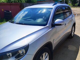 2016 Volkswagen Tiguan I Рестайлинг, серебристый, 1700000 рублей, вид 1