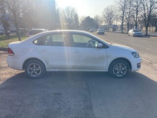 2015 Volkswagen Polo V Рестайлинг, белый, 1070000 рублей, вид 4