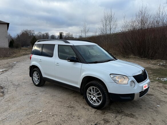 2011 Skoda Yeti I, белый, 900000 рублей - вид 3