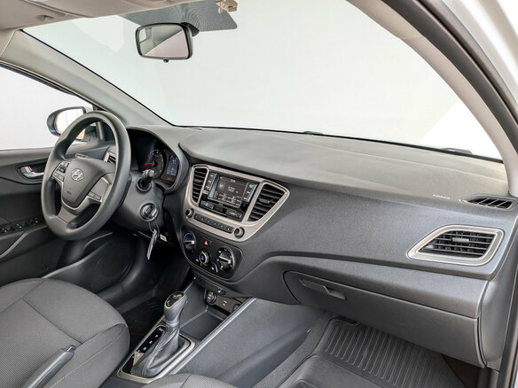 2022 Hyundai Solaris II Рестайлинг, белый, 1499000 рублей - вид 10