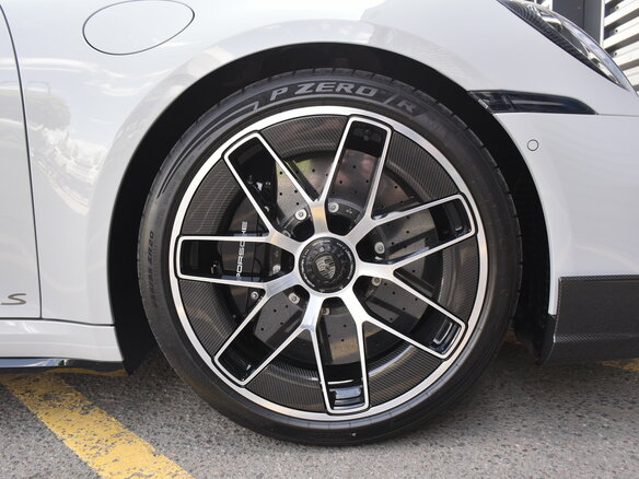 2026 Porsche 911 Turbo S VIII (992) Рестайлинг, серый, 43000000 рублей - вид 8