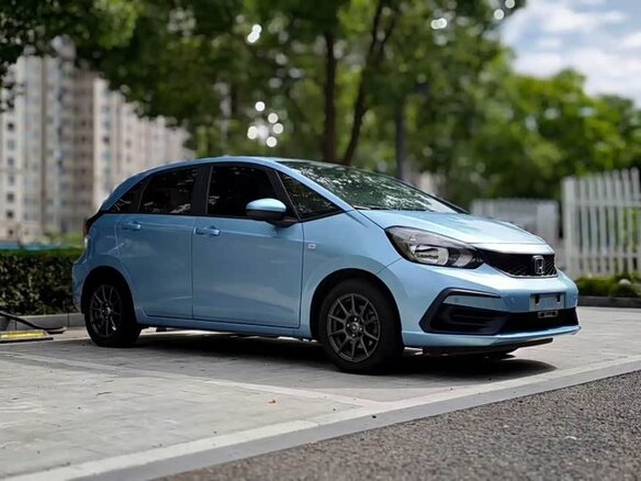 2022 Honda Fit IV Рестайлинг, синий - вид 2